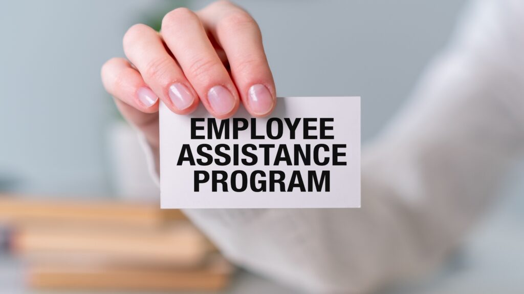 Employee Assistance Program Karte in Hand